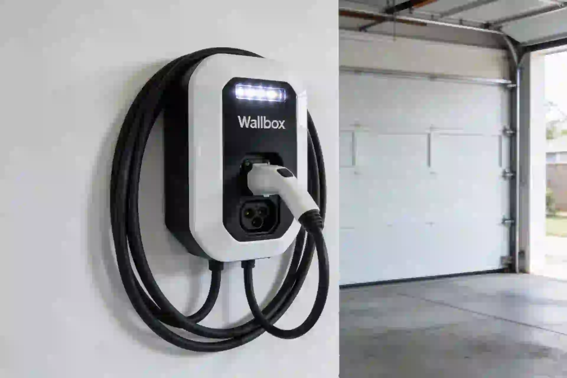 Installation borne de recharge à Sainte-Radegonde